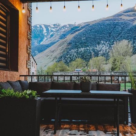 Holiday Home Степанцмінда Екстер'єр фото