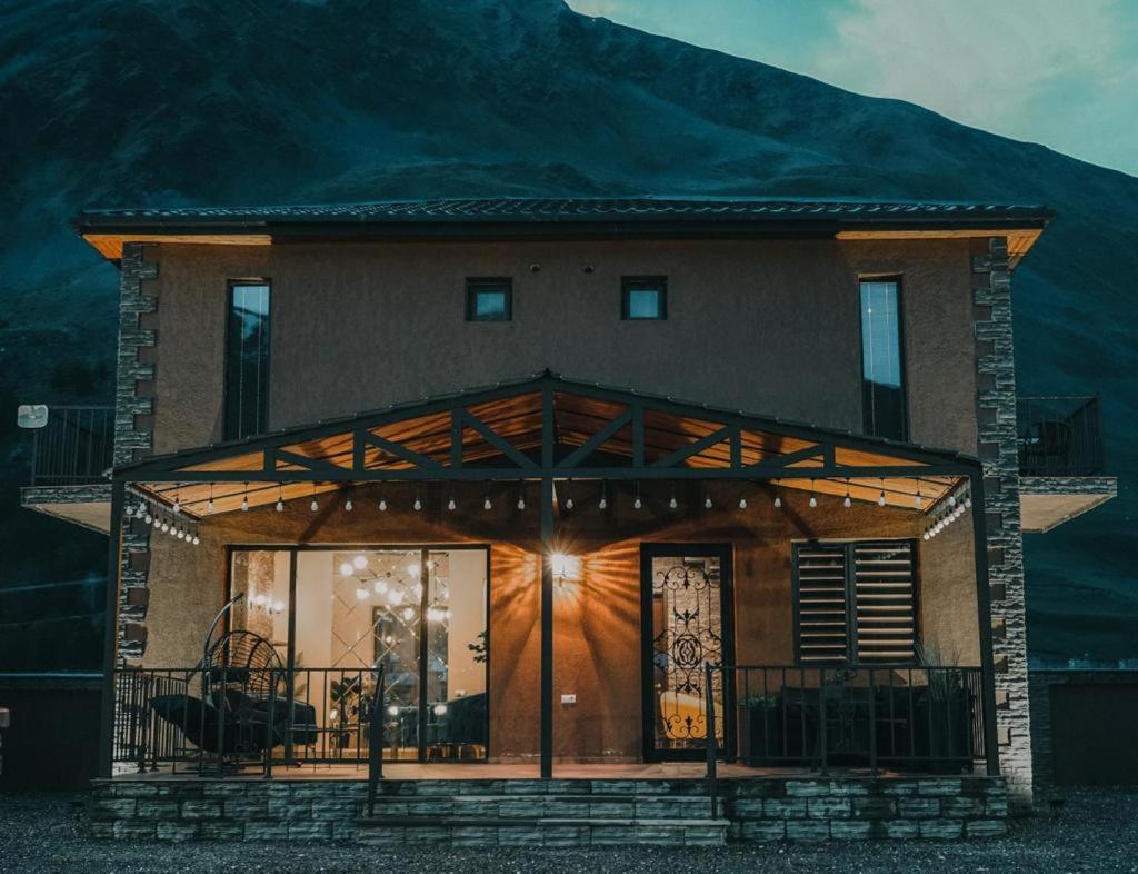 Holiday Home Степанцмінда Екстер'єр фото